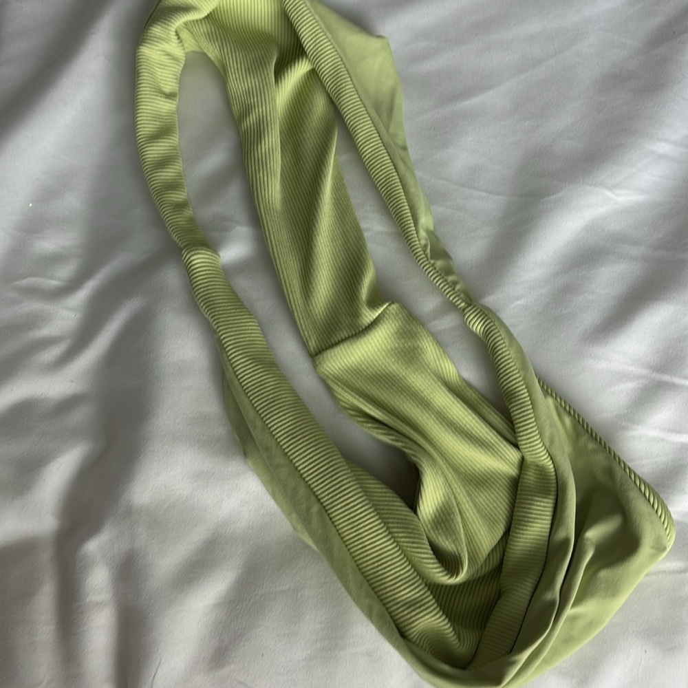 L*SPACE Nico Top and Low Rise Bottoms Lime Bikini Set - Picture 10 of 11
